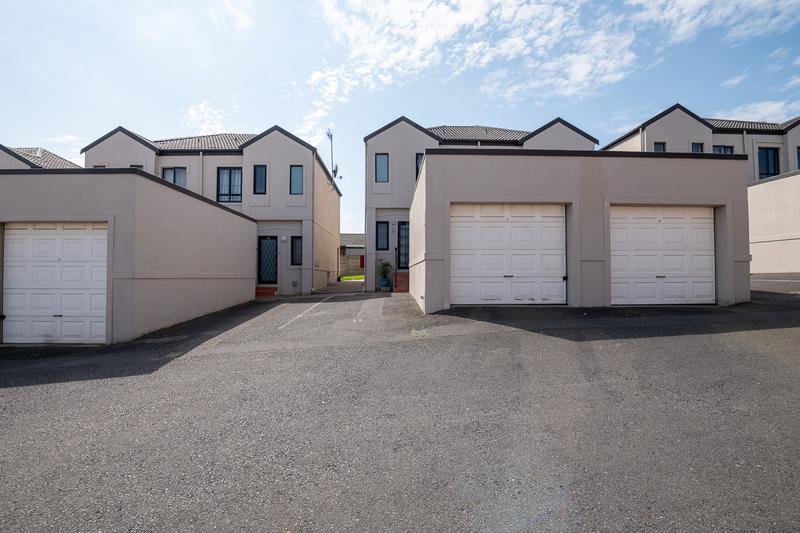2 Bedroom Property for Sale in Normandie Western Cape